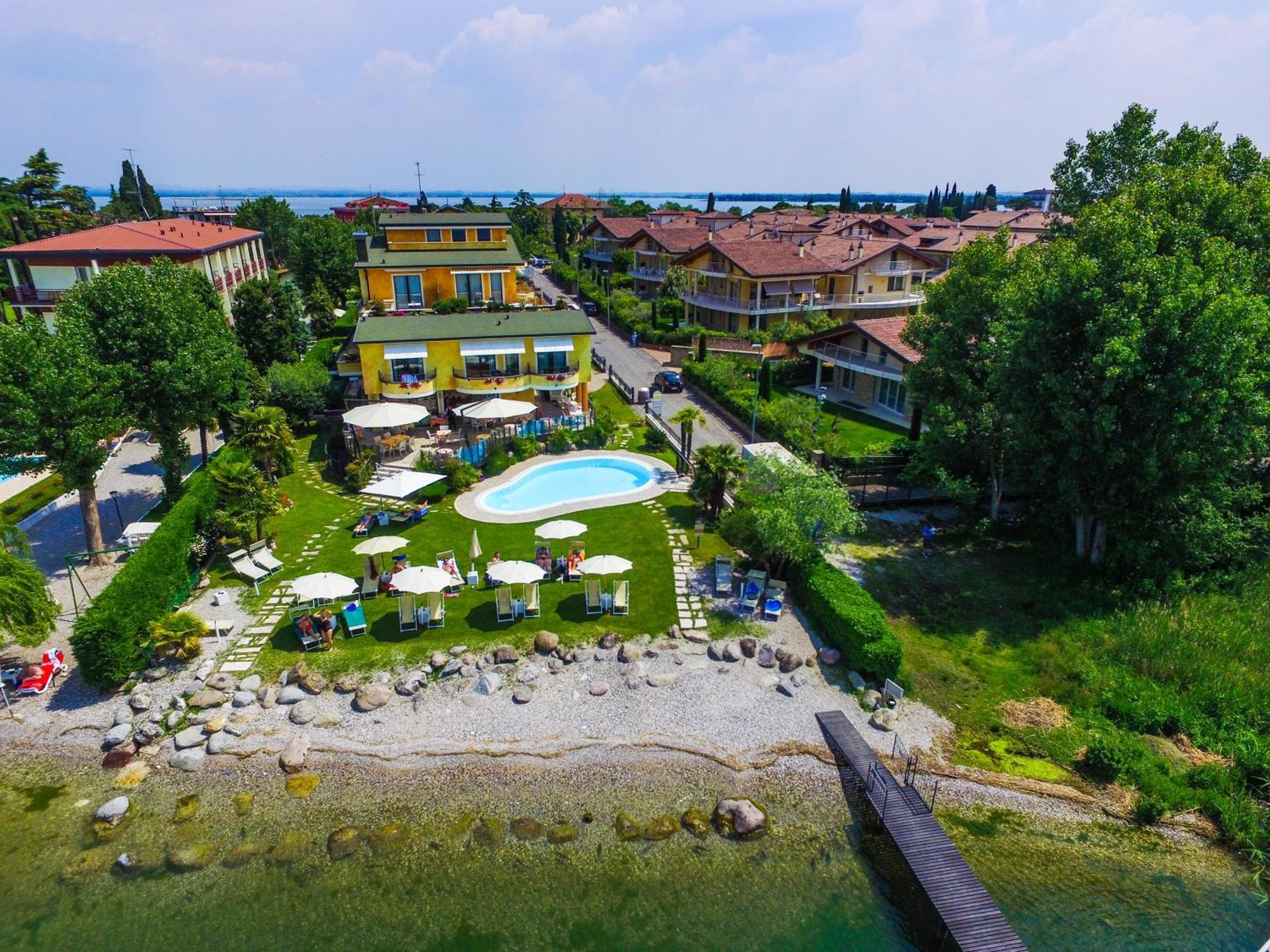 Hotel La Rondine Sirmione Eksteriør bilde