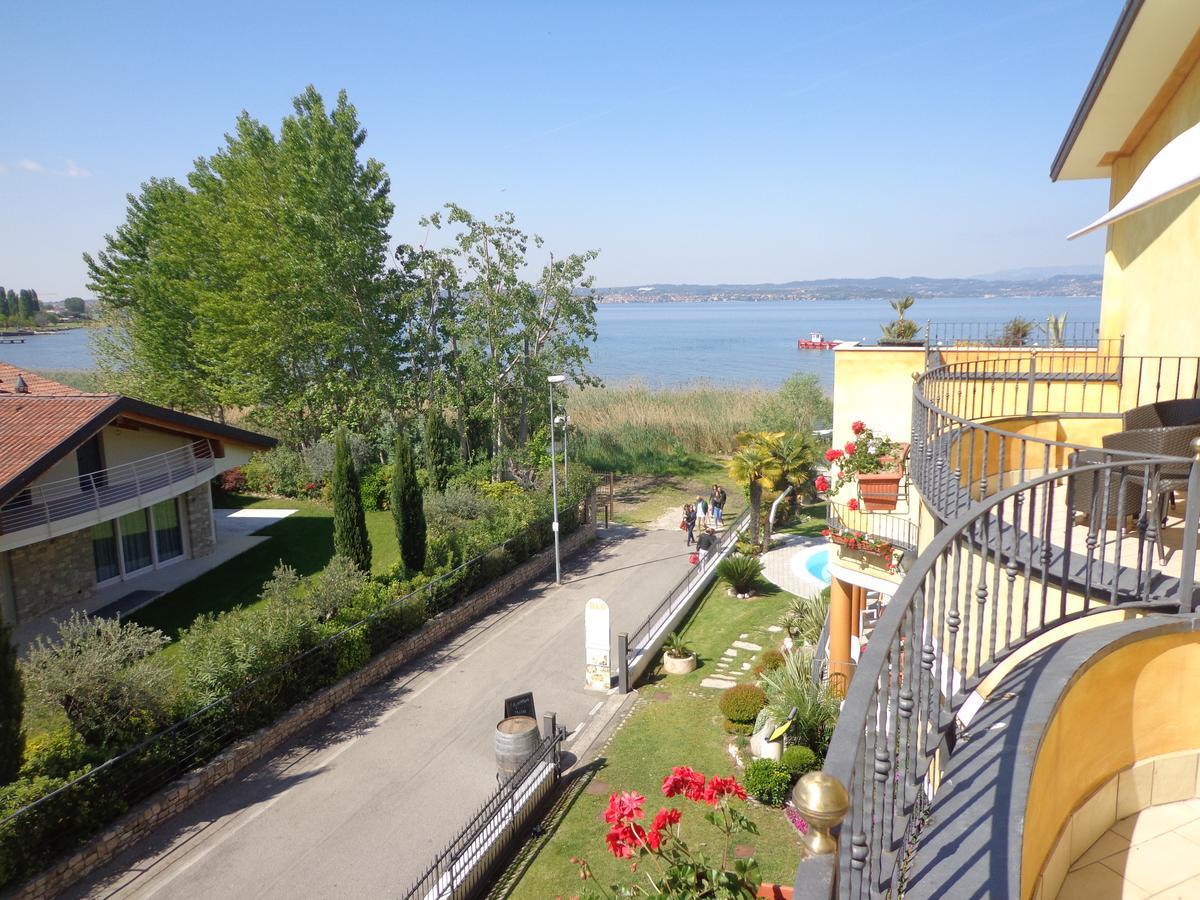 Hotel La Rondine Sirmione Eksteriør bilde