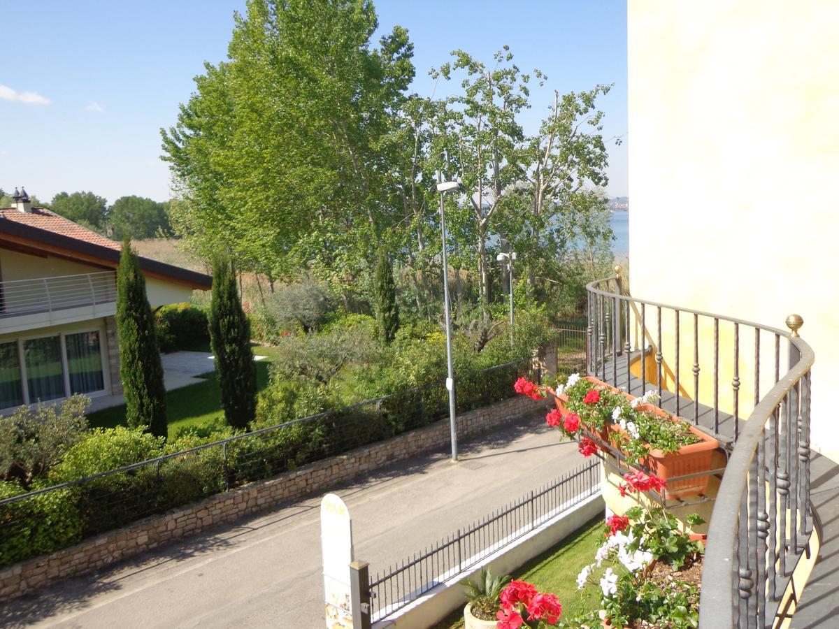 Hotel La Rondine Sirmione Eksteriør bilde