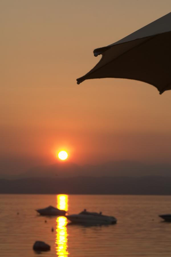 Hotel La Rondine Sirmione Eksteriør bilde