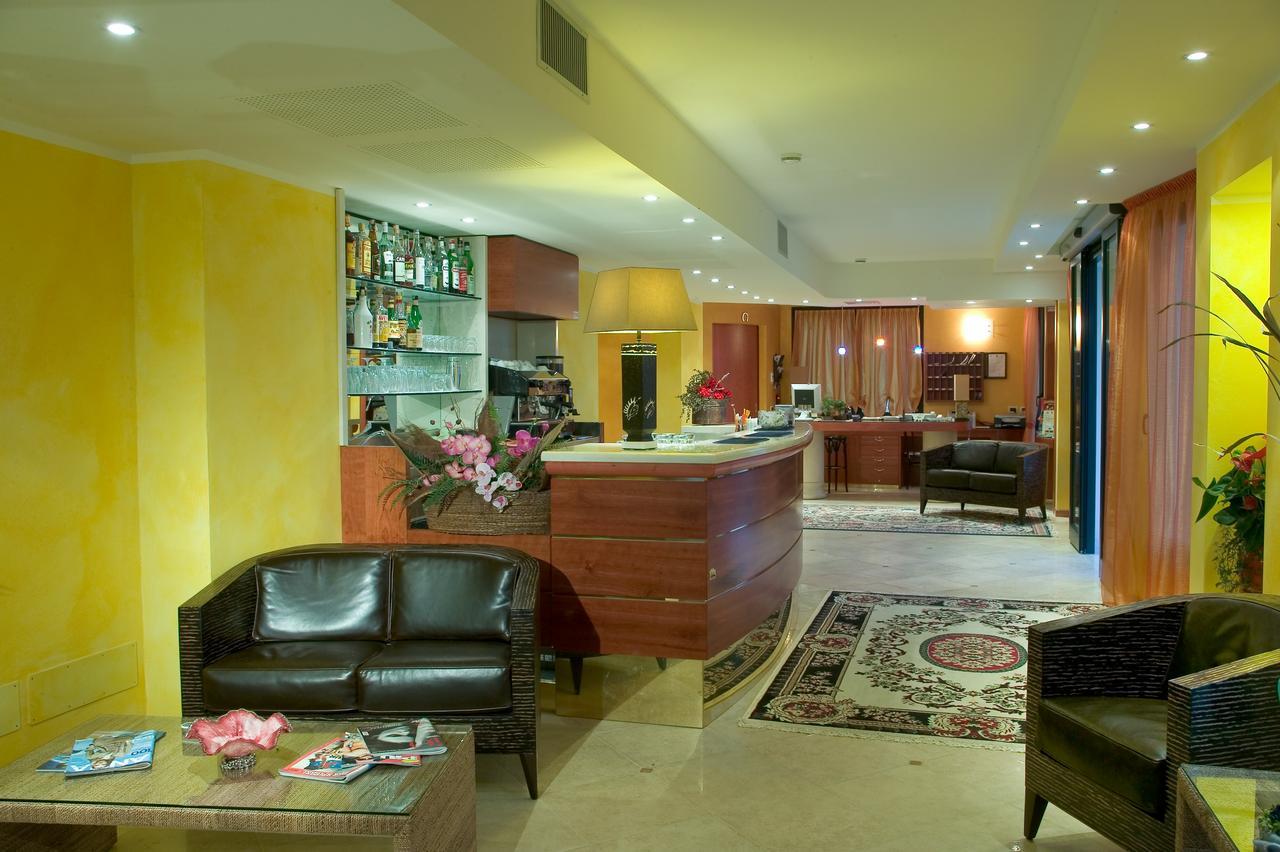 Hotel La Rondine Sirmione Eksteriør bilde